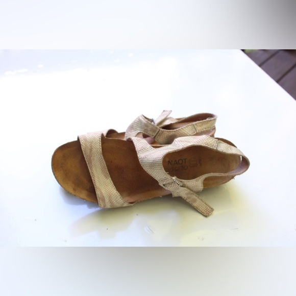 Naot sandals - Picture 9 of 11
